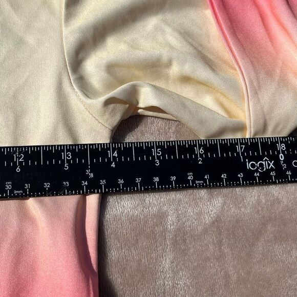 Spicy Tuna Coastal Outfitter Girls Swim Top Medium Yellow Red Long Sleeve - Picture 6 of 6